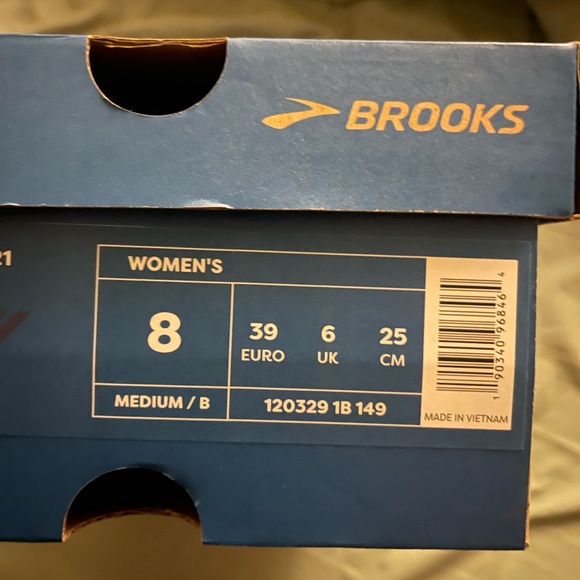 Brooks Women's Pink and Black Running Shoes - Picture 5 of 5